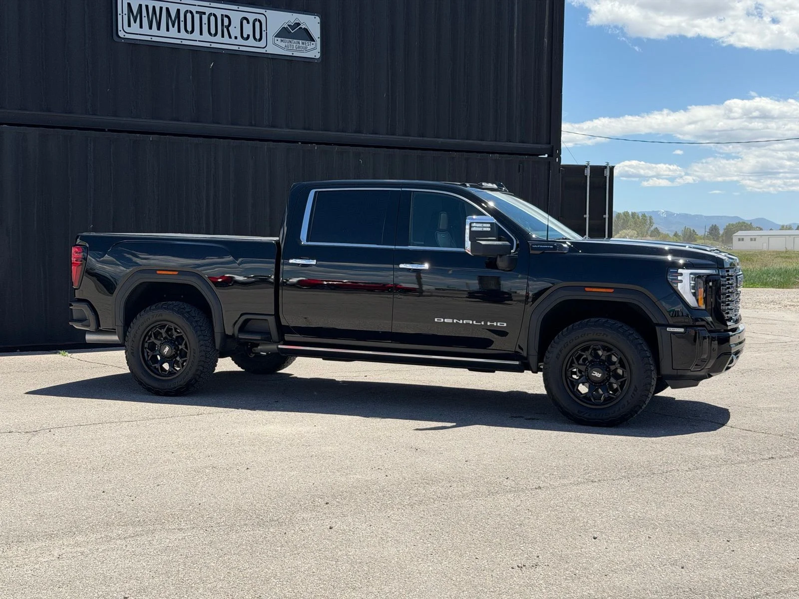 Used 2025 Black GMC Denali Ultimate image 6