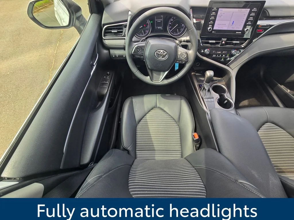 Used 2023 White Toyota SE image 13