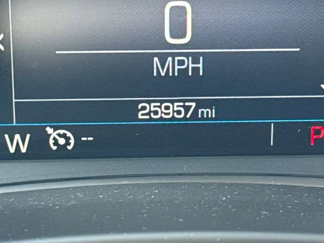 Used 2024 Summit White GMC SLE image 19