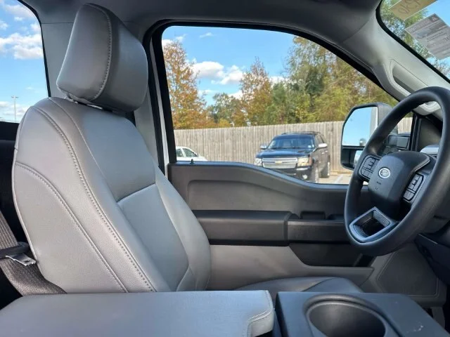 New 2026 Oxford White Ford F-350® XL image 38