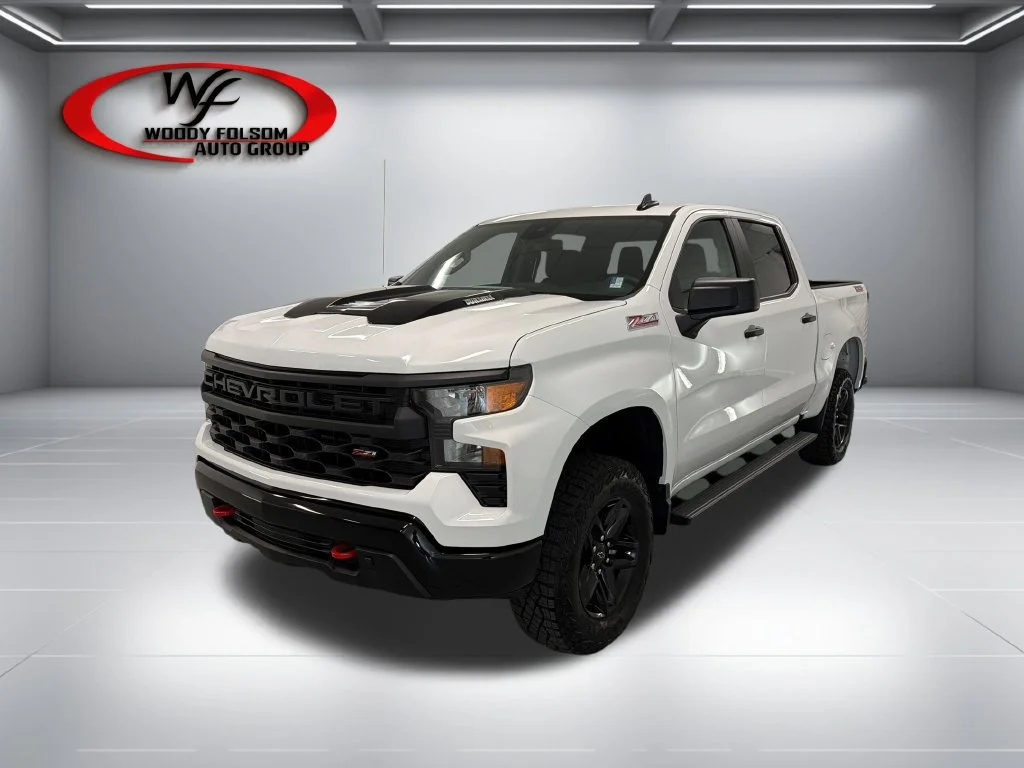 New 2026 Summit White Chevrolet Custom Trail Boss image 3