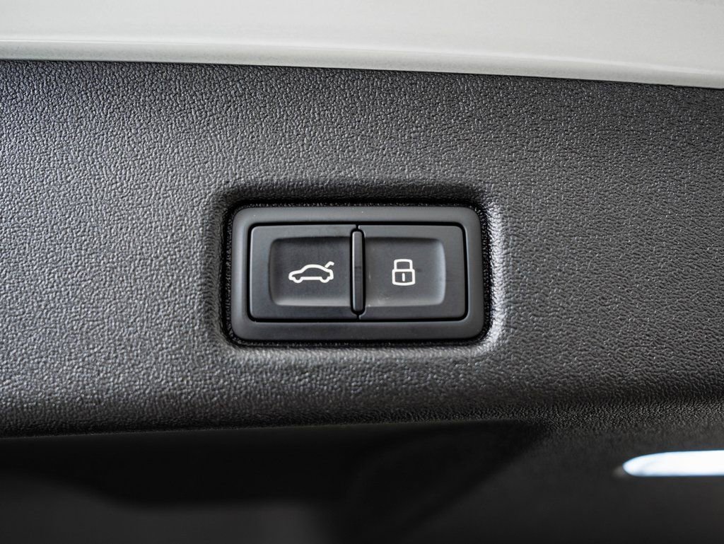 Used 2025 Glacier White Audi 2.0T Premium Plus image 22