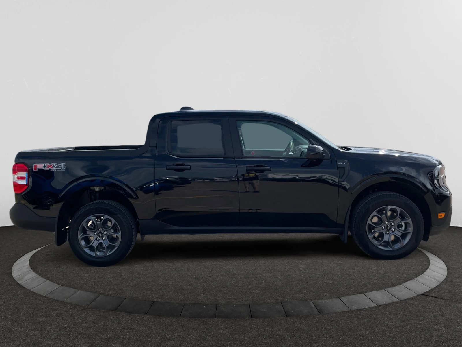 New 2026 Shadow Black Ford XLT image 6