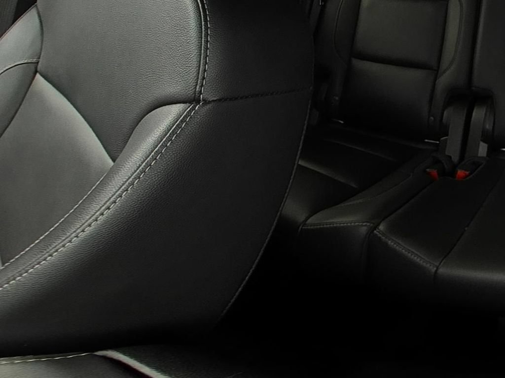 Used 2020 SUMMIT WHITE Chevrolet LT image 12