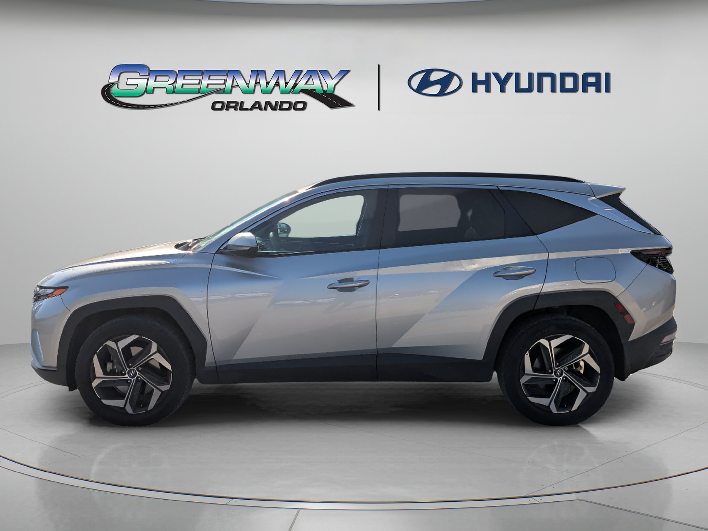Used 2023 Shimmering Silver Hyundai SEL image 5