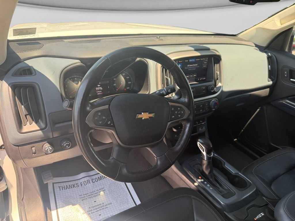 Used 2022 White Chevrolet Z71 image 13