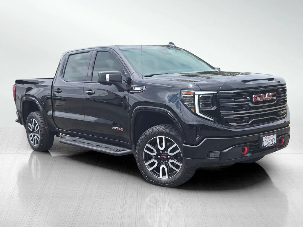 2025 GMC Sierra 4WD Crew Cab Short Box AT4's photo