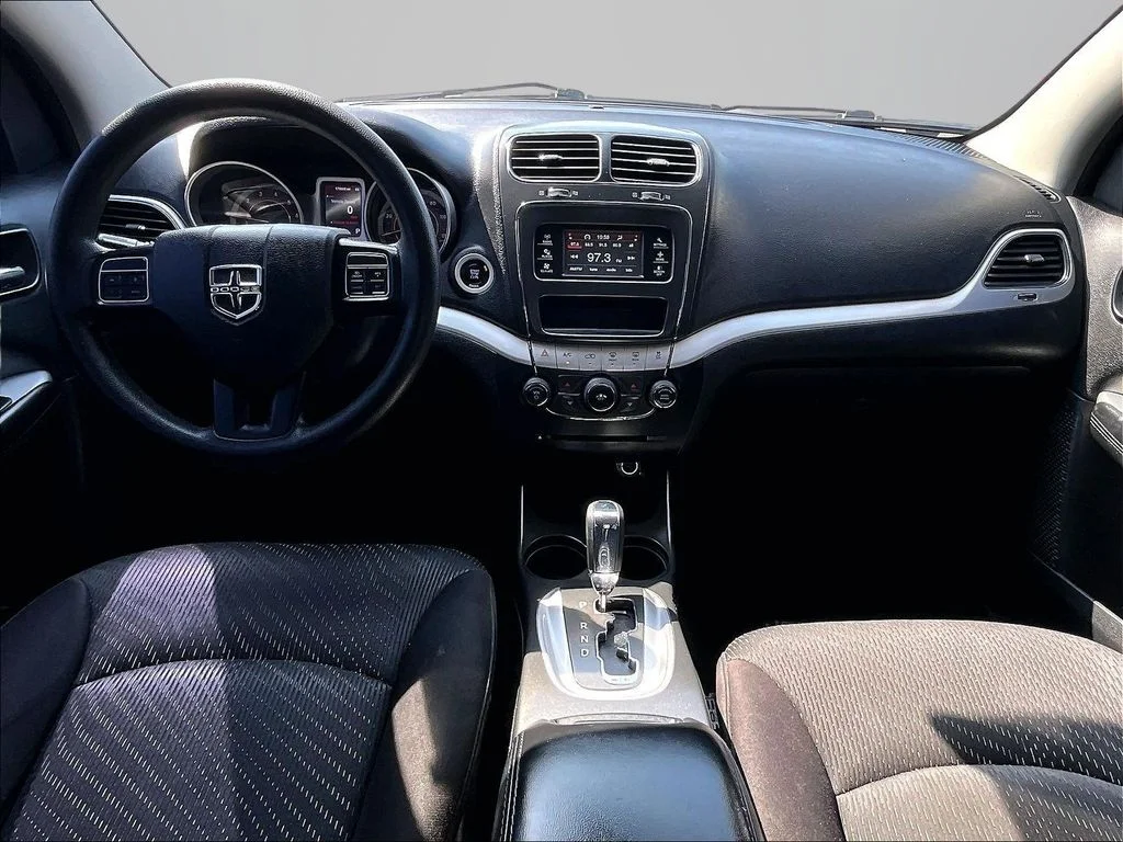 Used 2013 Silver Dodge SE image 17