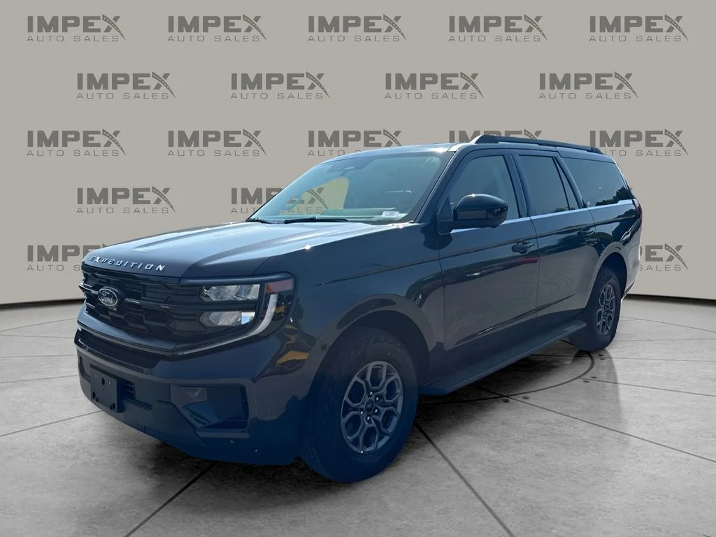 Used 2025 Gray Ford Active image 1