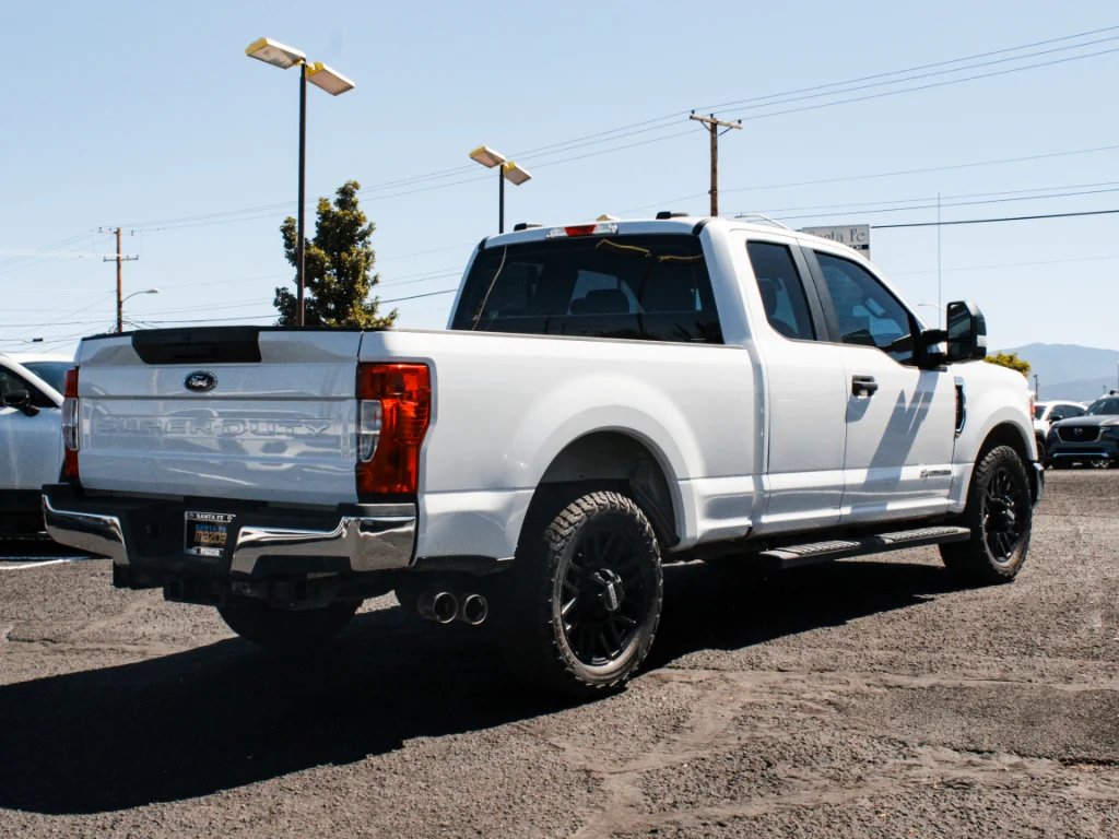Used 2020 Oxford White Ford XL image 7
