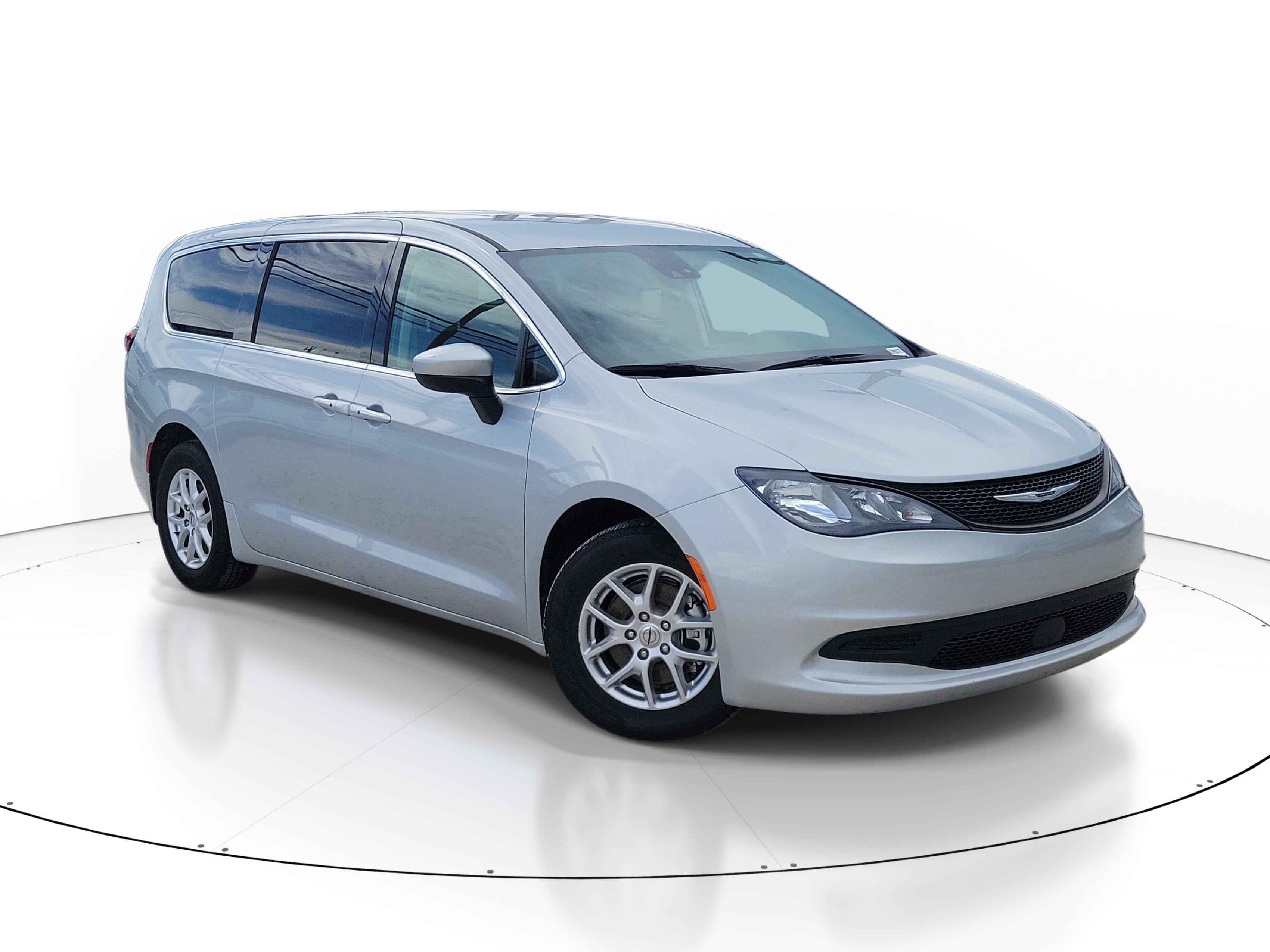 Used 2023 Silver Mist Clearcoat Chrysler LX image 1