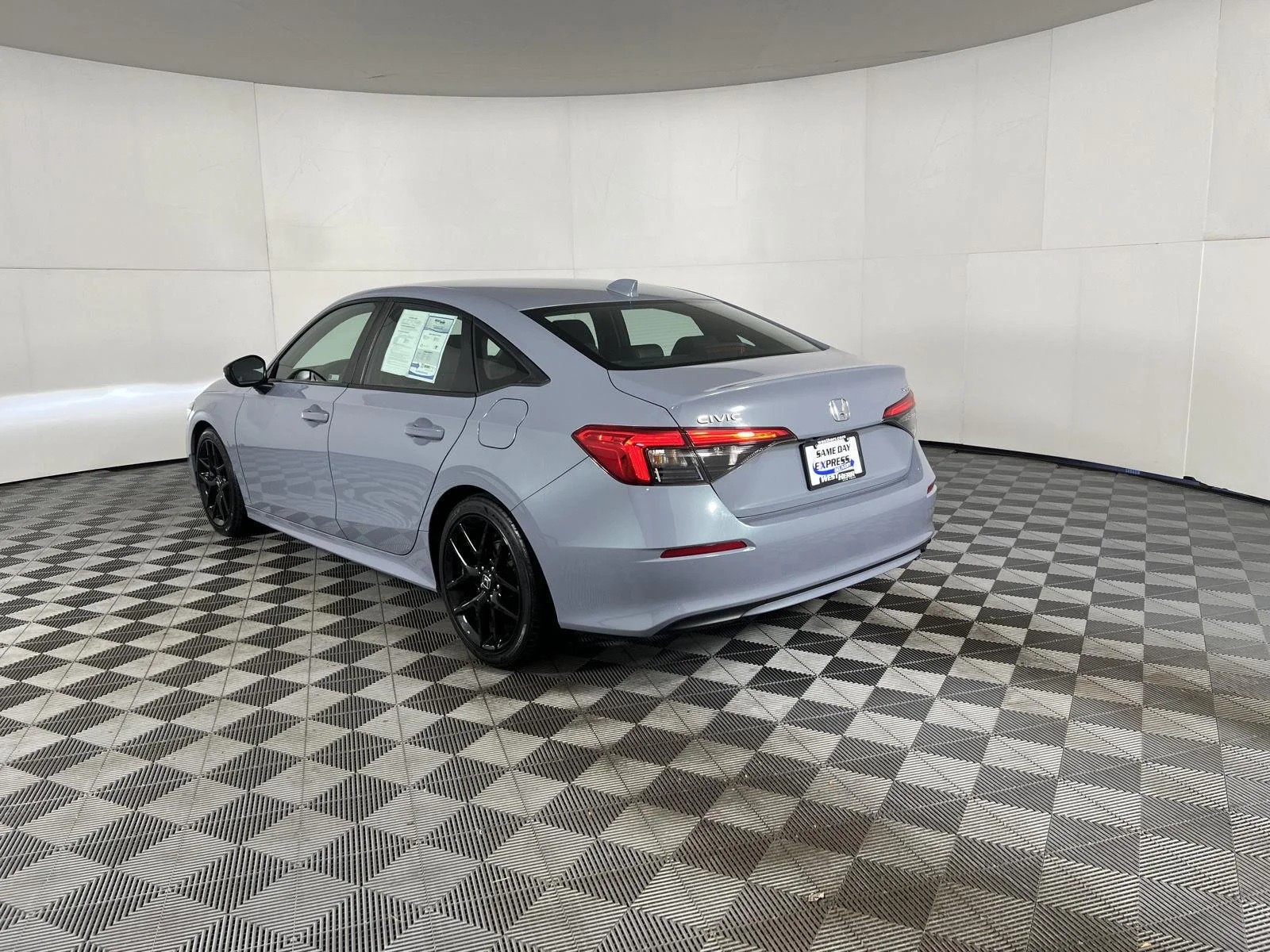 Used 2024 Sonic Gray Pearl Honda Sport image 6