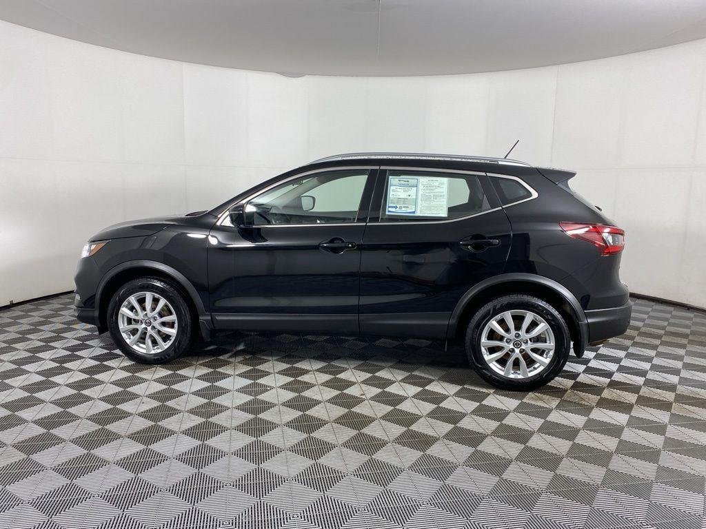 Certified Used 2022 Magnetic Black Pearl Nissan SV image 7