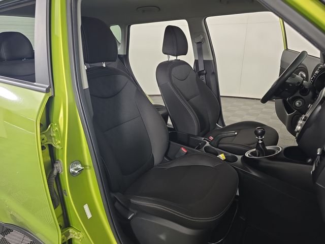 Used 2018 Green Kia Base image 26