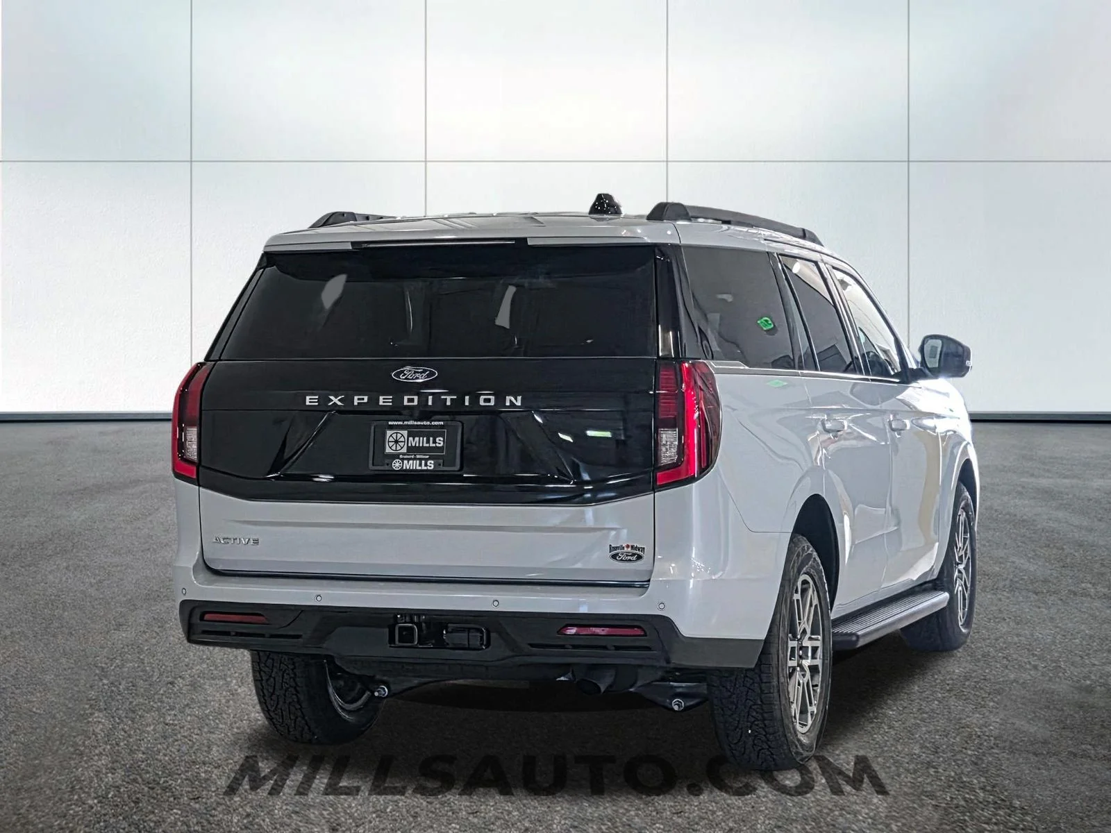 New 2026 Space Silver Metallic Ford Active image 7