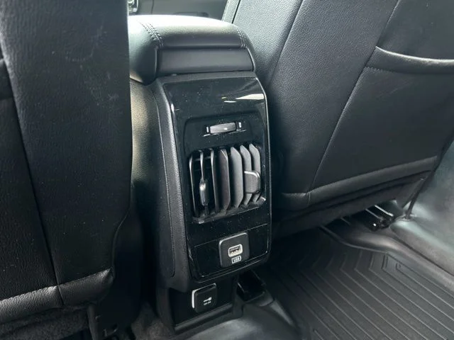 Used 2025 Silver Jeep Limited image 21