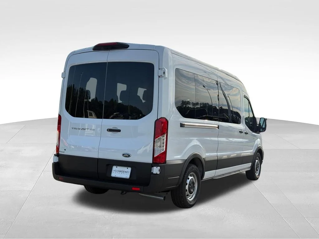 Used 2025 White Ford XL image 26