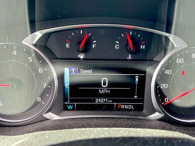 Used 2019 Silver GMC SLT image 20