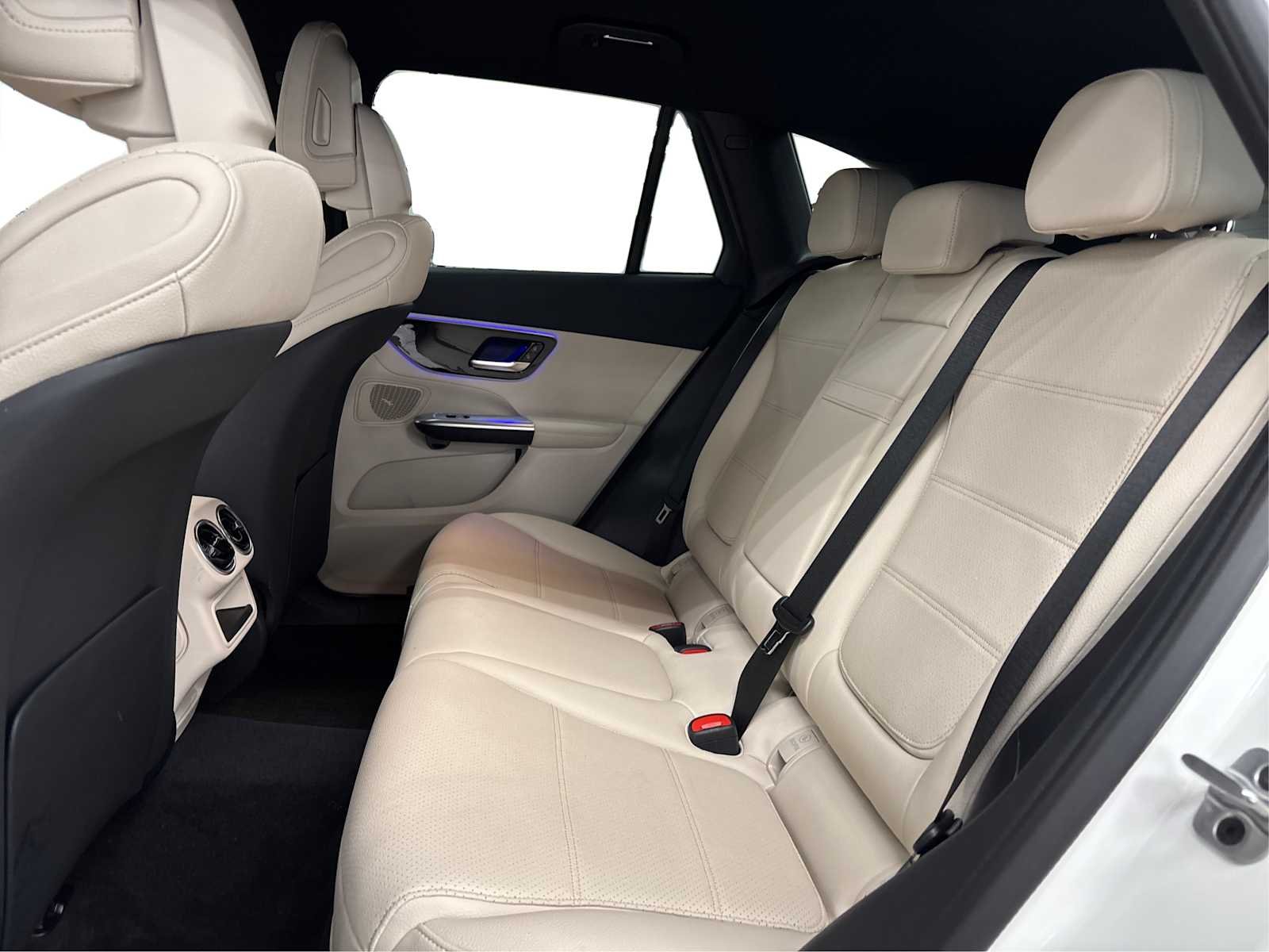 Used 2026 Polar White Mercedes-Benz GLC 300 image 10