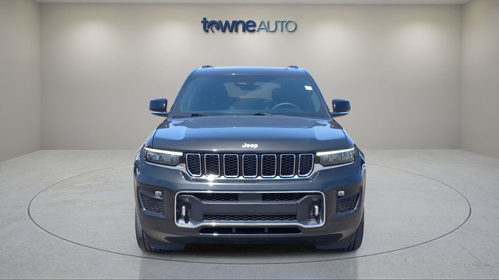 Used 2024 Gray Jeep Overland image 8