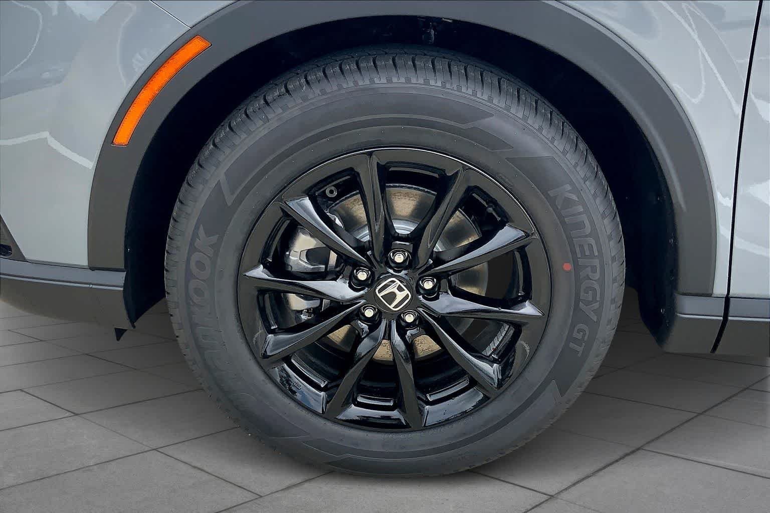 New 2026 Urban Gray Pearl Honda 2WD Sport Hybrid image 12
