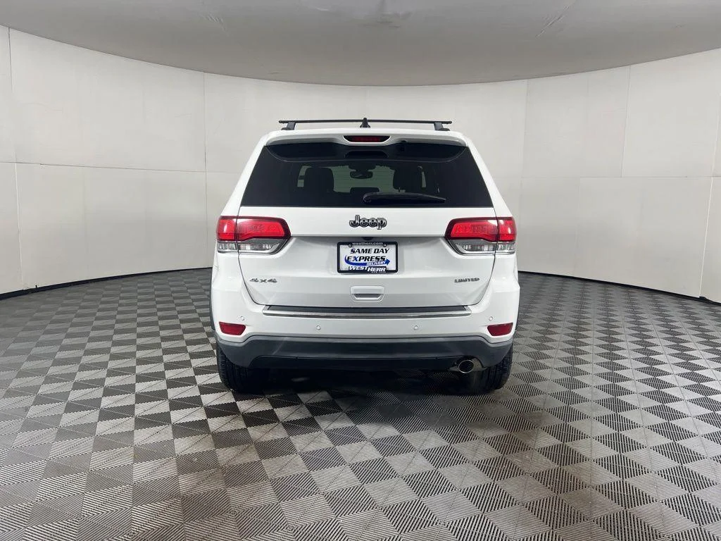 Used 2020 Bright White Clearcoat Jeep Limited image 8