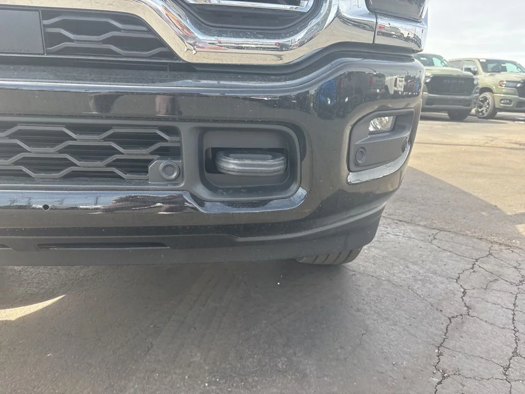 New 2026 Diamond Black Crystal Pearl-Coat Exterior Paint RAM LARAMIE image 13