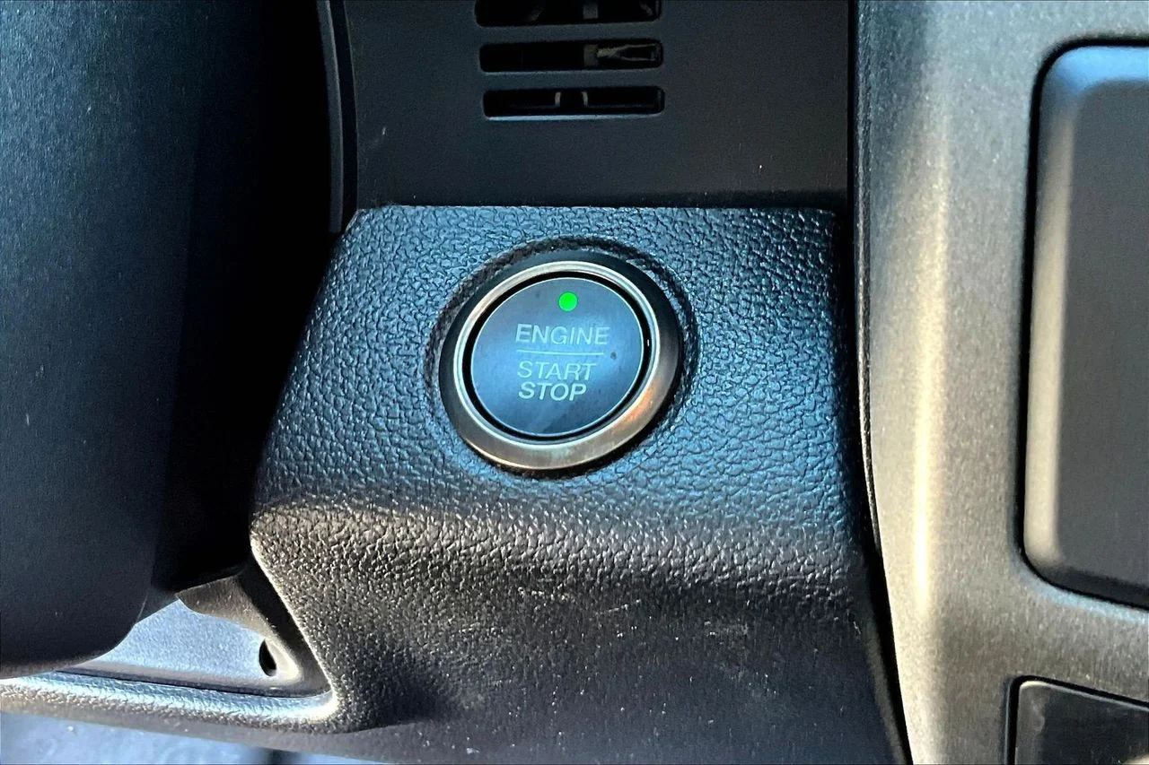 Used 2018 White Ford Raptor image 28