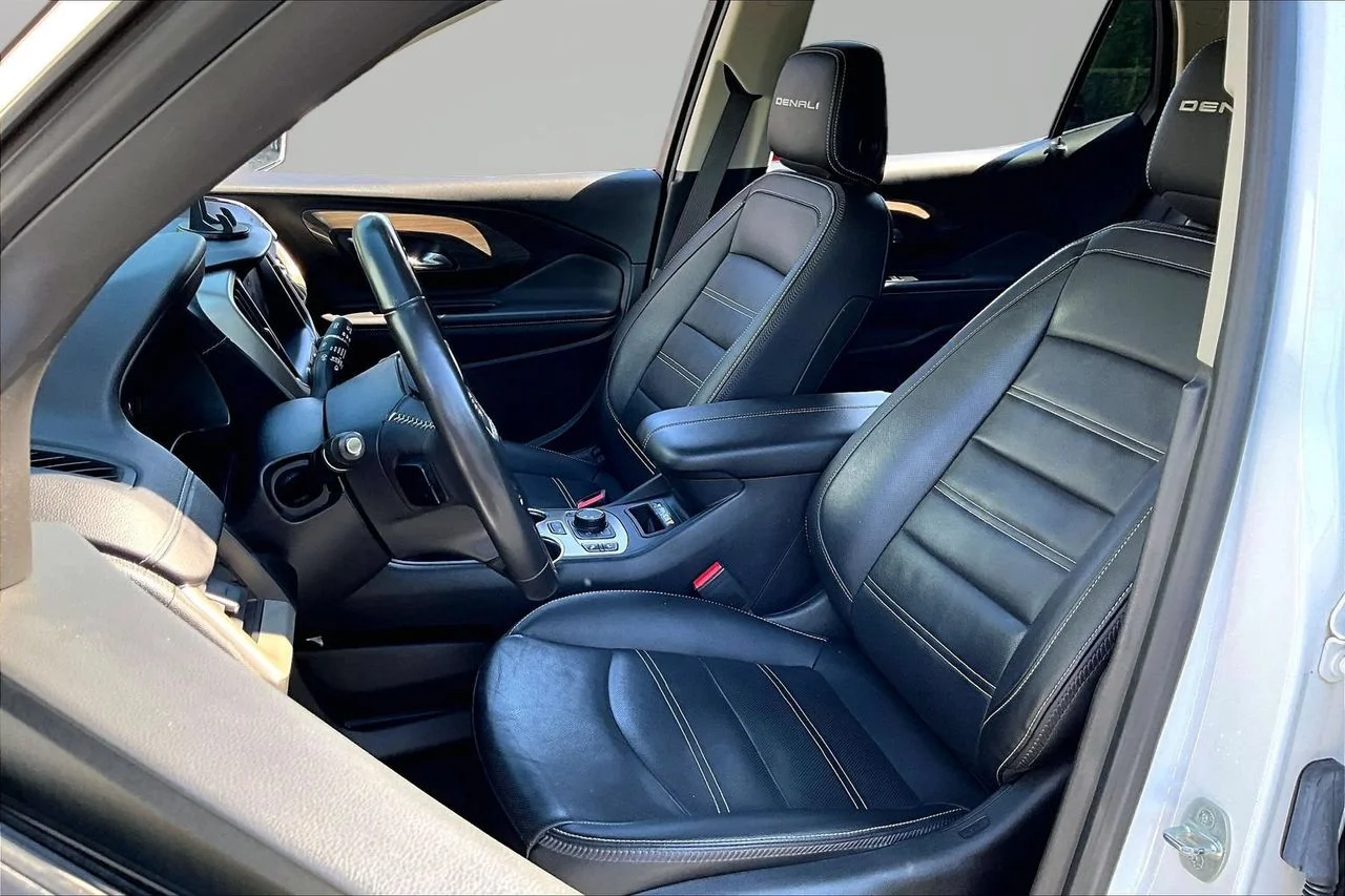 Certified Used 2022 White GMC Denali image 19