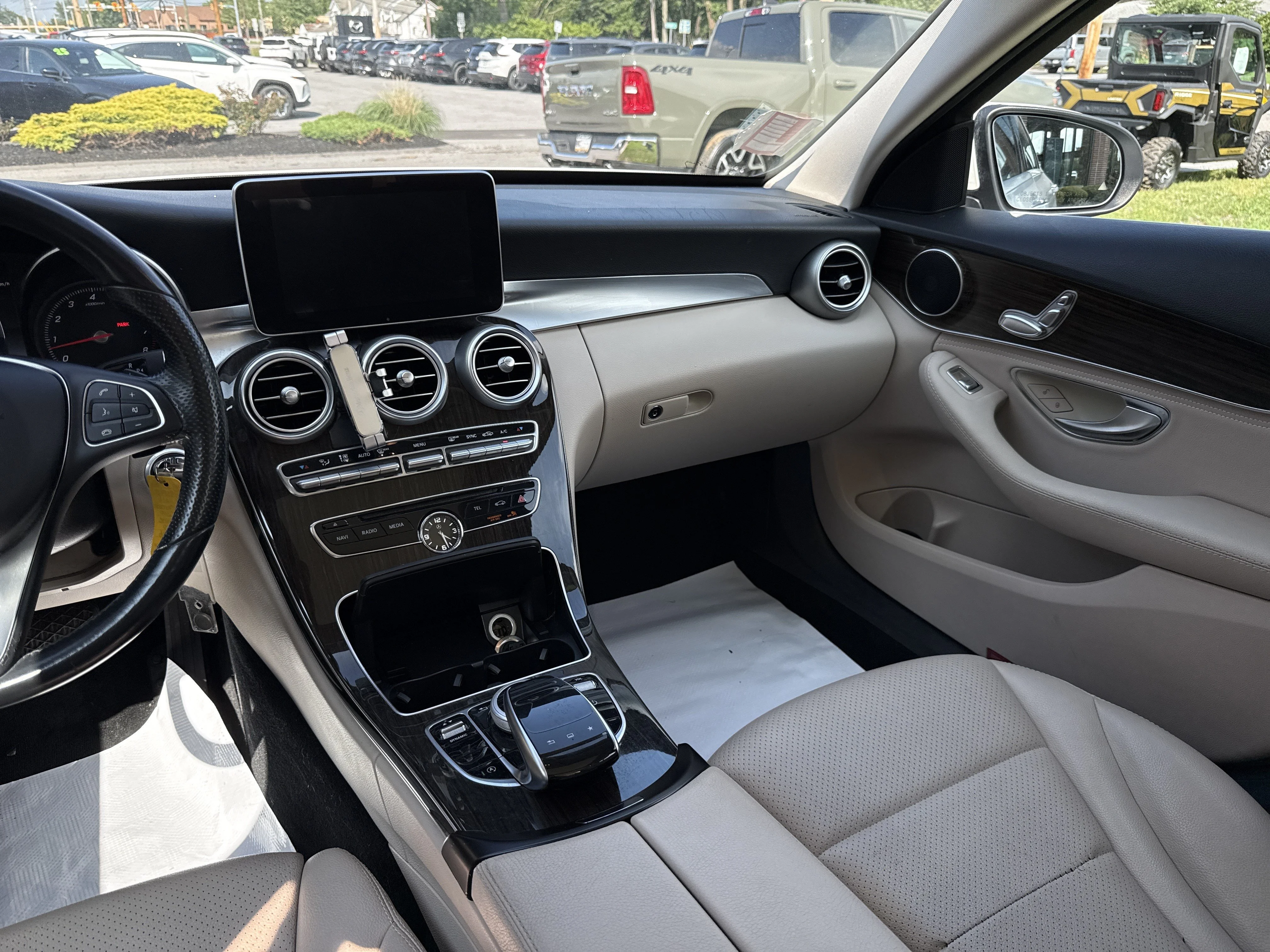 Used 2016 Polar White Mercedes-Benz C 300 image 22