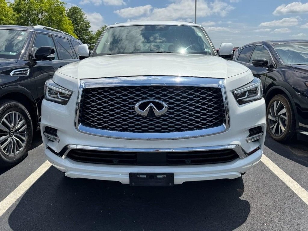 Used 2019 Moonstone White INFINITI LUXE image 2