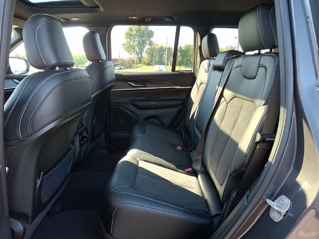 New 2026 Gray Jeep Altitude image 7