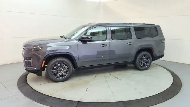 New 2026 Baltic-Gray Metallic Clear-Coat Exterior Paint Jeep Limited Altitude image 5