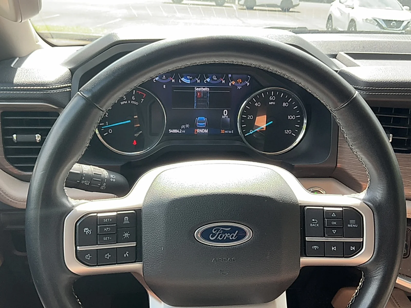 Used 2024  Ford Limited image 9