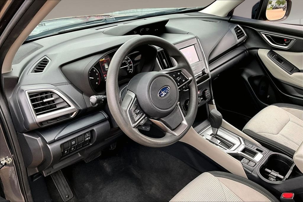 Used 2023 Gray Subaru Base image 13