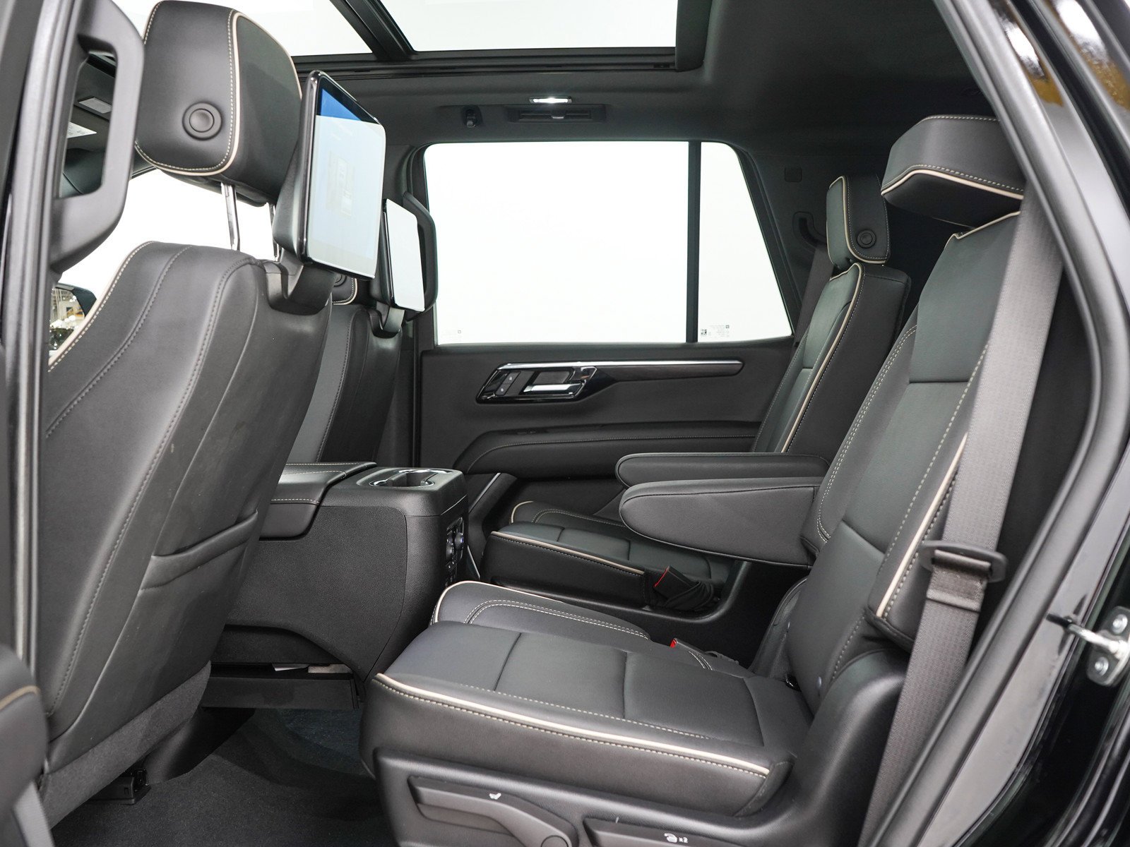 Used 2025 Black Chevrolet Premier image 16
