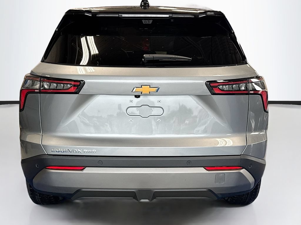 2027 Chevrolet Equinox LT - Photo 6