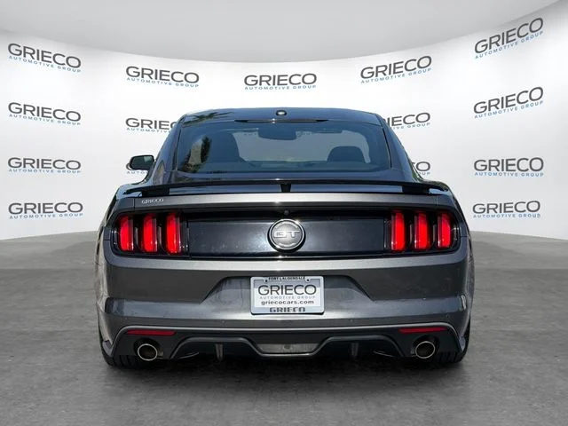 Used 2016 Magnetic Ford GT Premium image 6
