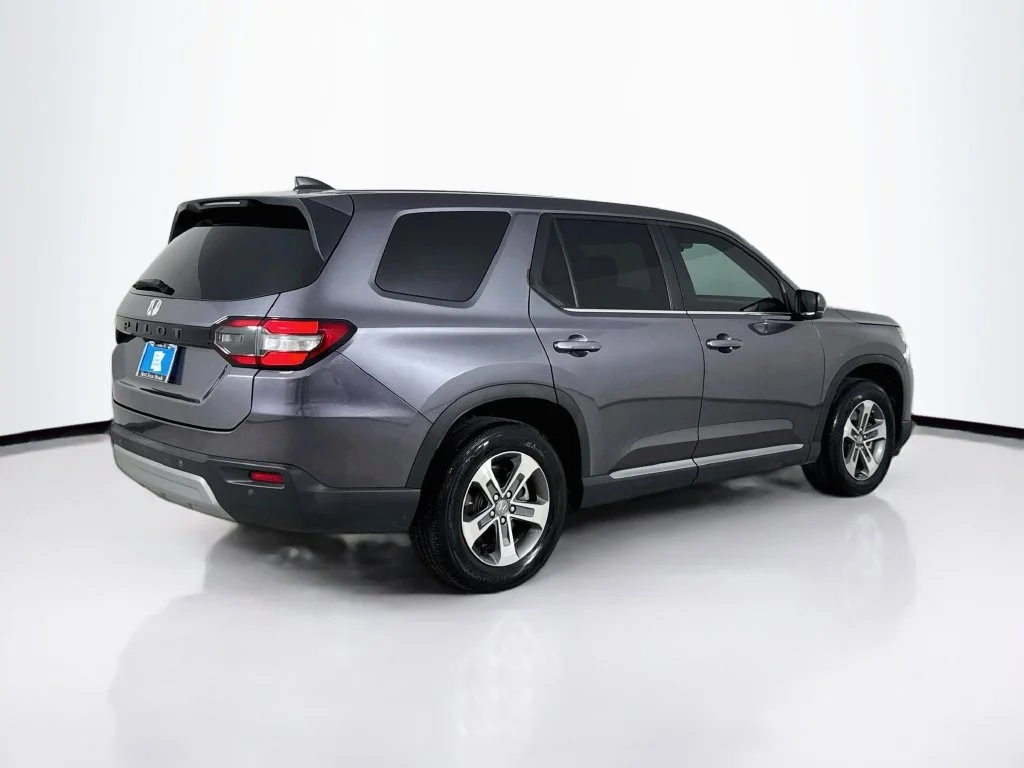 Certified Used 2025 Modern Steel Metallic Honda EX-L image 8