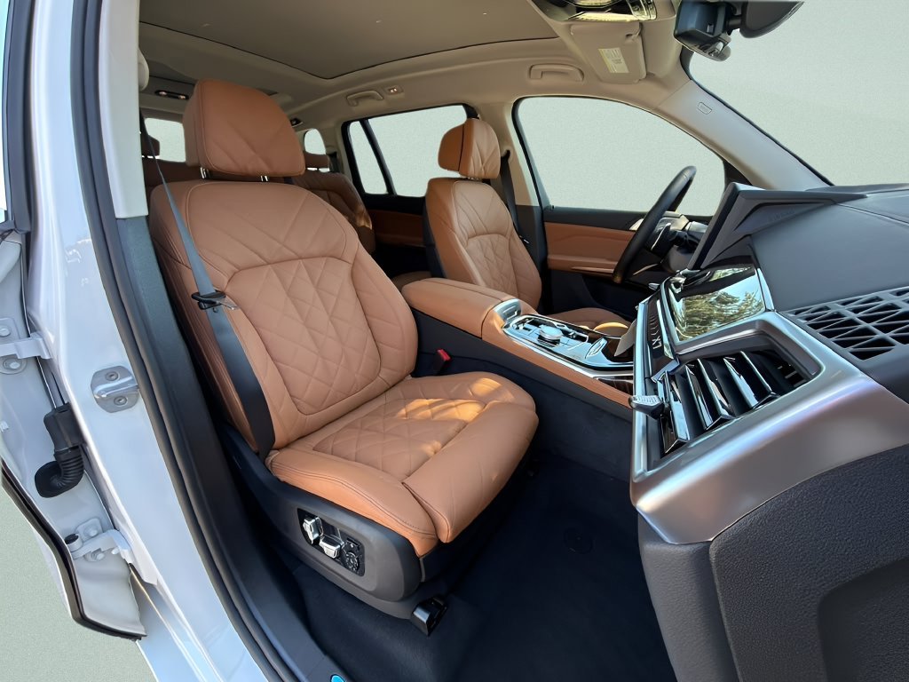 New 2027 Mineral White Metallic BMW xDrive40i image 24