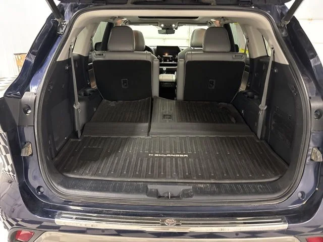 Used 2021 Gray Toyota Platinum image 35