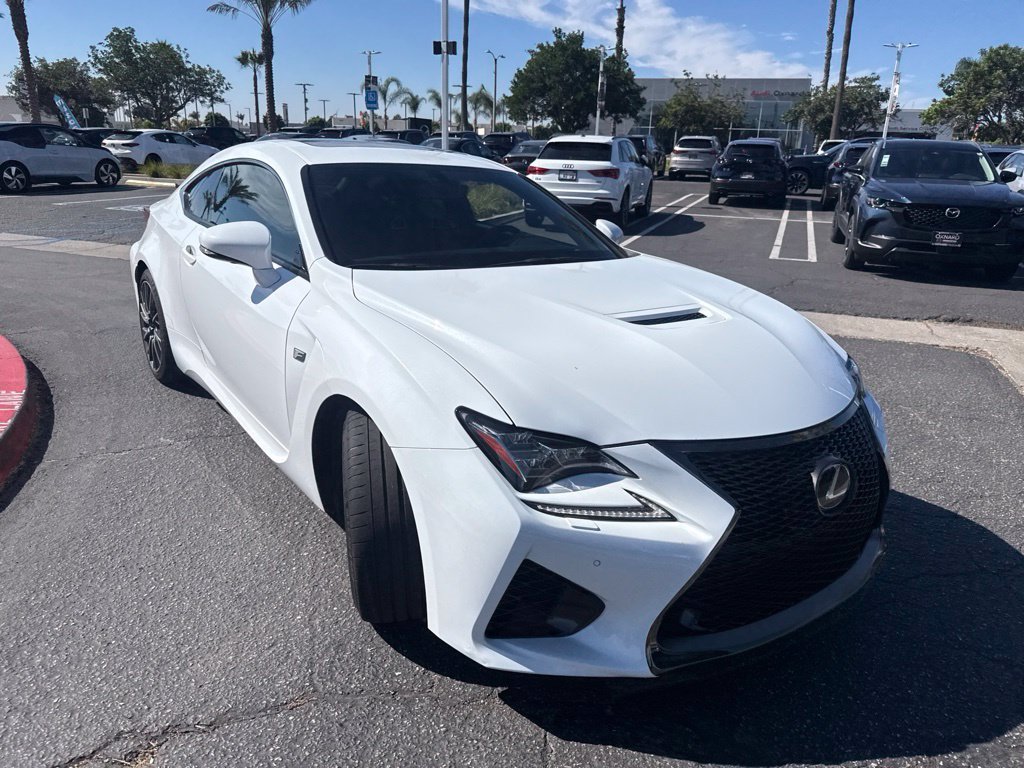 Used 2017 White Lexus F image 34