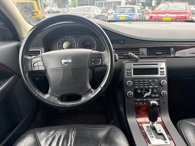 Used 2008 Electric Silver Metallic Volvo 3.2 image 12
