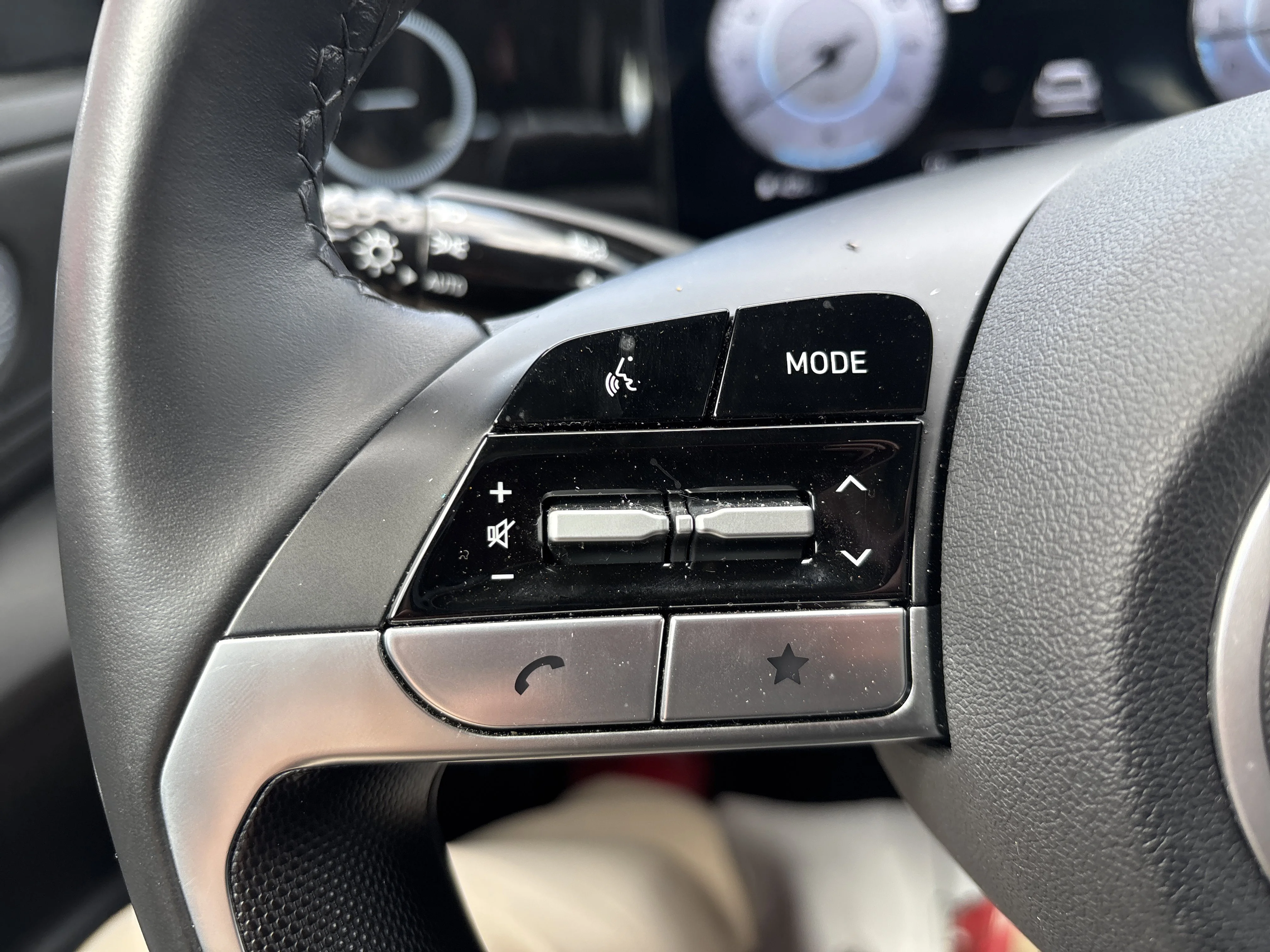 Used 2025 Serenity White Hyundai SEL Convenience image 19