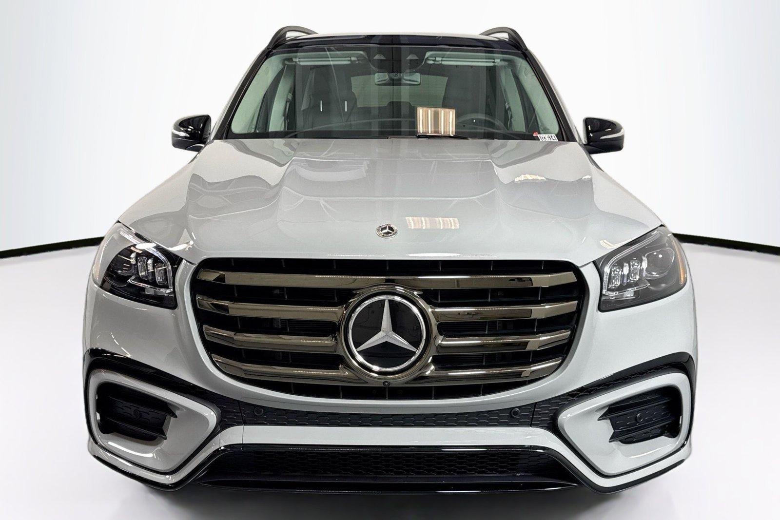 New 2026 Manufaktur Alpine Grey Mercedes-Benz GLS 450 image 2
