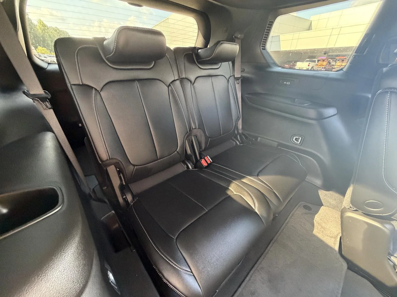Used 2025 Baltic Gray Metallic Clearcoat Jeep Limited image 20