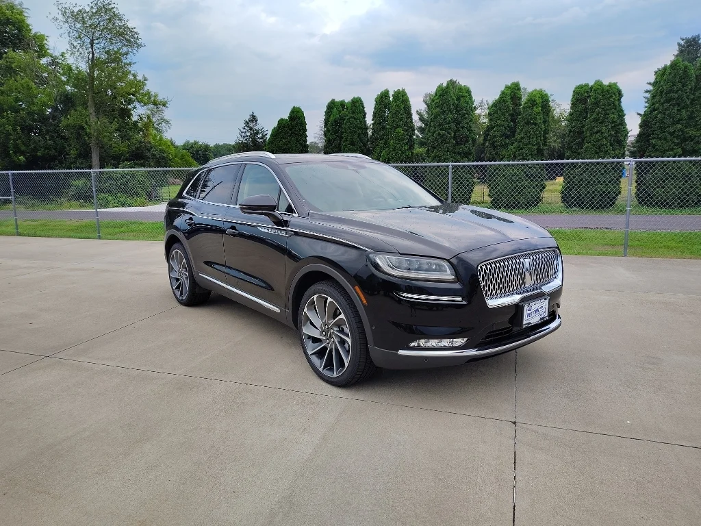 Used 2023 Infinite Black Metallic Lincoln Reserve image 27