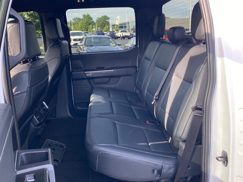 Used 2023 Oxford White Ford XLT image 14