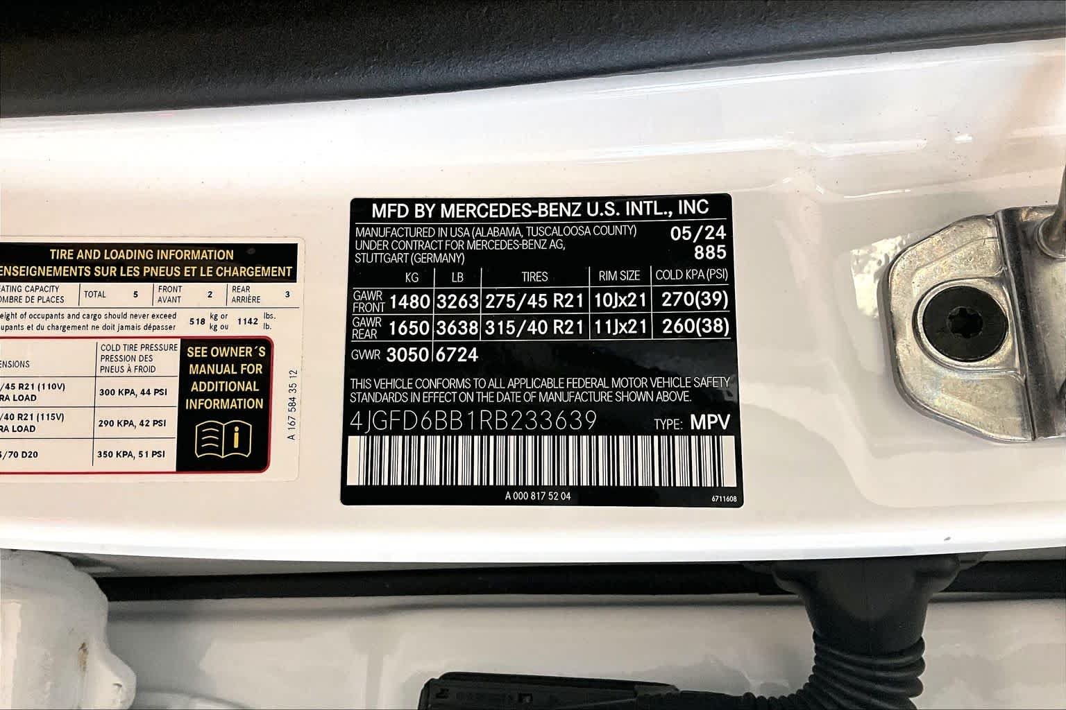 Used 2024 MANUFAKTUR Moonlight White Metallic Mercedes-Benz AMG® GLE 53 image 31