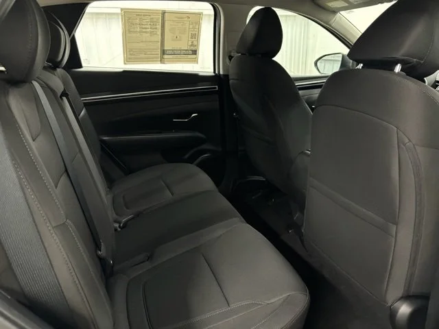 Used 2023 White Hyundai SE image 17